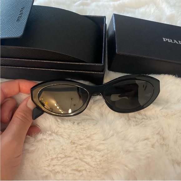 Prada PR 26ZS Sunglasses - Picture 7 of 9